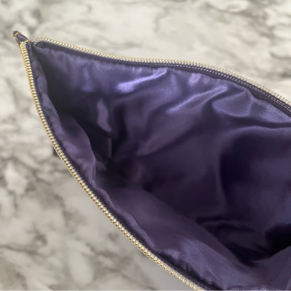 Vera Wang Princess purple pouch cosmetic pouch - Picture 2 of 3